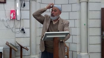 ومن يتق الله يجعل له مخرجا