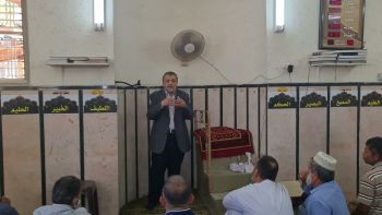 ان الله امرني بحبك، وأنباني أنه يحبك