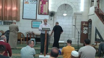 لست بالخب ولا الخب يخدعني