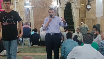 سائل العلياء عنا والذرى... هل سيد في الكون سوانا