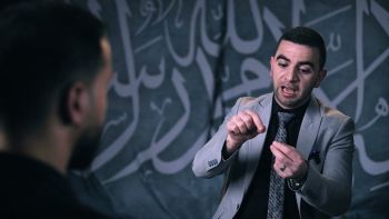 التوجه للمؤسسات والمحاكم الدولية والمطالبة بتحقيقات عبث سياسي لا طائل منه
