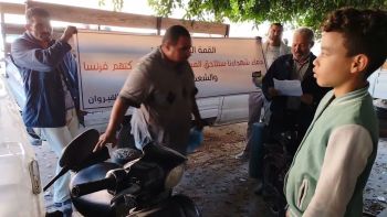 وقفة لشباب محلية القيروان بعنوان "دماء شهداءنا ستلاحق المستوطنين الذين تركتهم فرنسا والشعب لن ينسى"