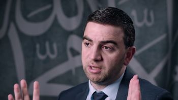وقفة مع الحدث: بعيدا عن شكل الحكومة تبقى مصلحة كيان يهود اولوية عند الانظمة العميلة