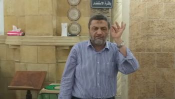 اختر يا رستم احدى ثلاث