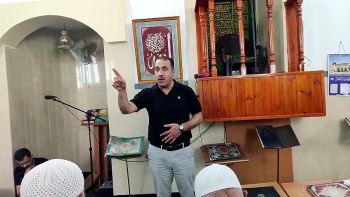 فَلَا وَرَبِّكَ لَا يُؤْمِنُونَ حَتَّىٰ يُحَكِّمُوكَ فِيمَا شَجَرَ بَيْنَهُمْ